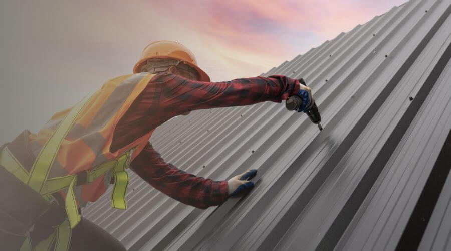 Professional residential roofers in Perry, MI